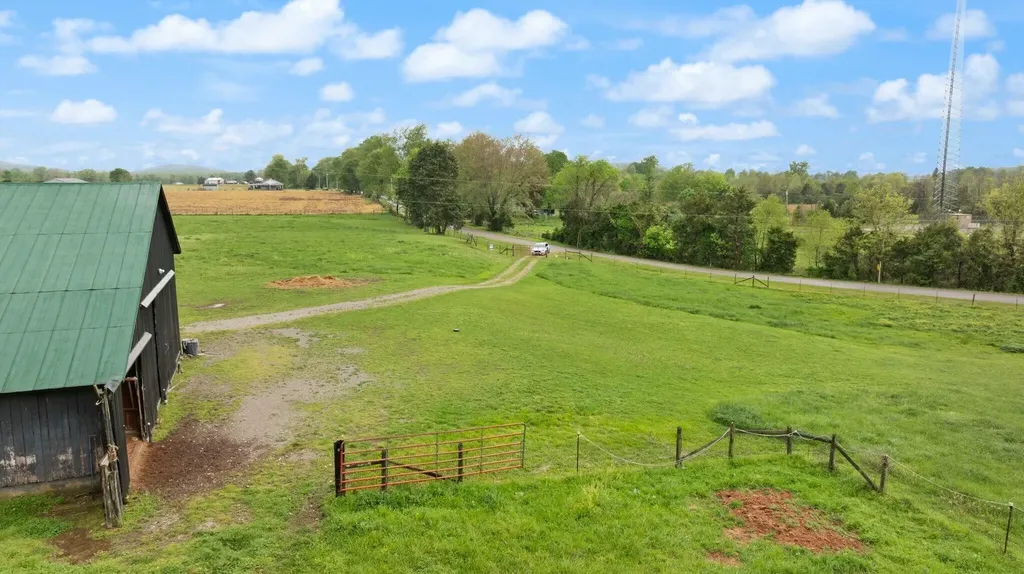 878 Horizon Loop Monticello KY 42633