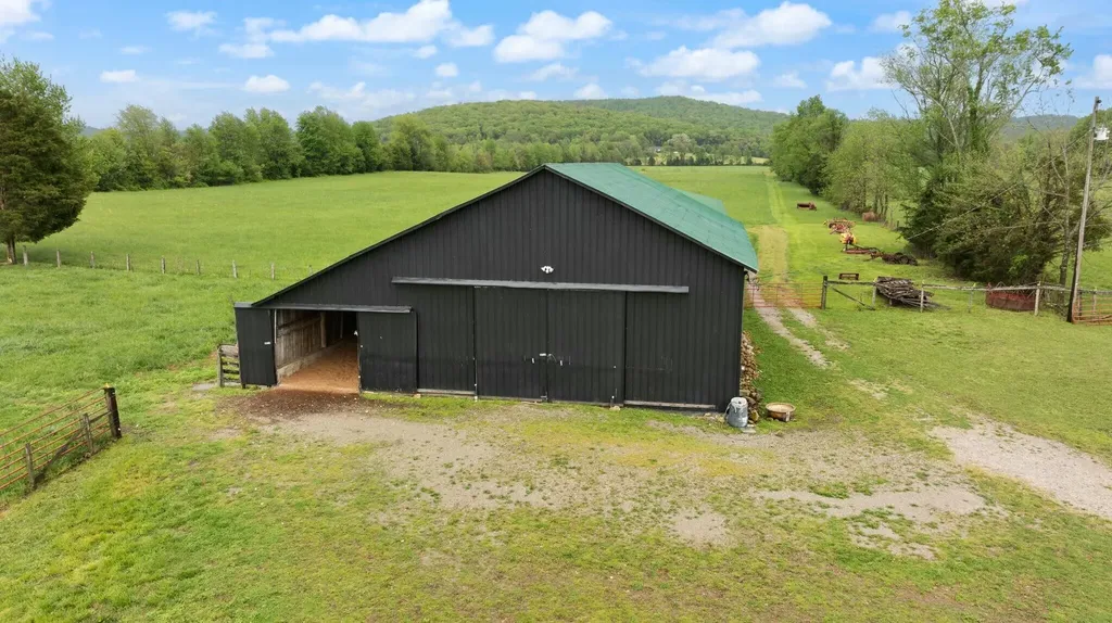 878 Horizon Loop Monticello KY 42633