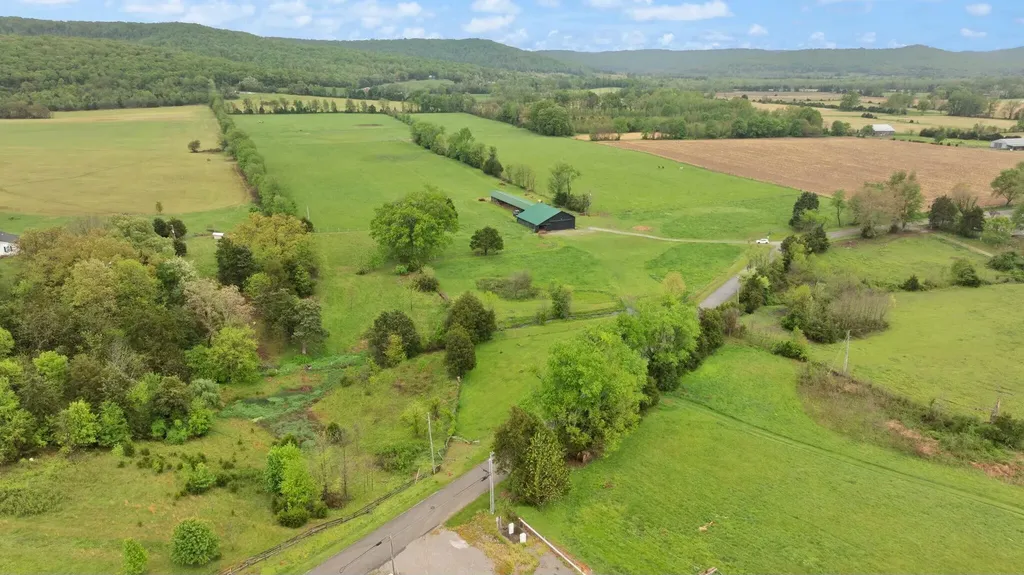878 Horizon Loop Monticello KY 42633