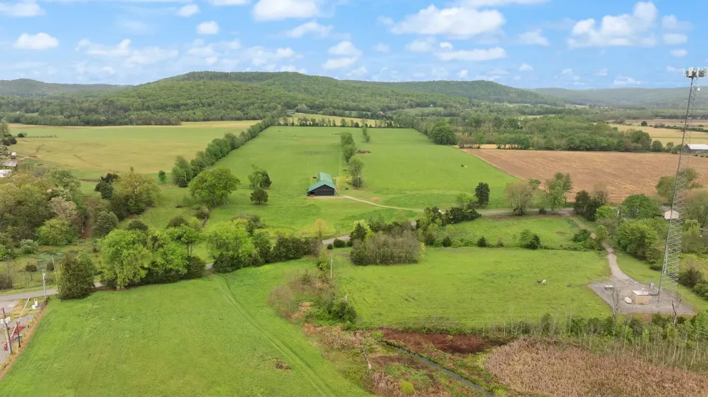878 Horizon Loop Monticello KY 42633