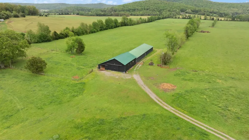 878 Horizon Loop Monticello KY 42633