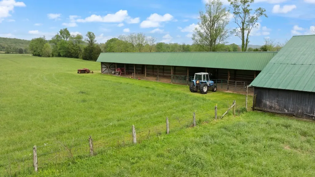 878 Horizon Loop Monticello KY 42633