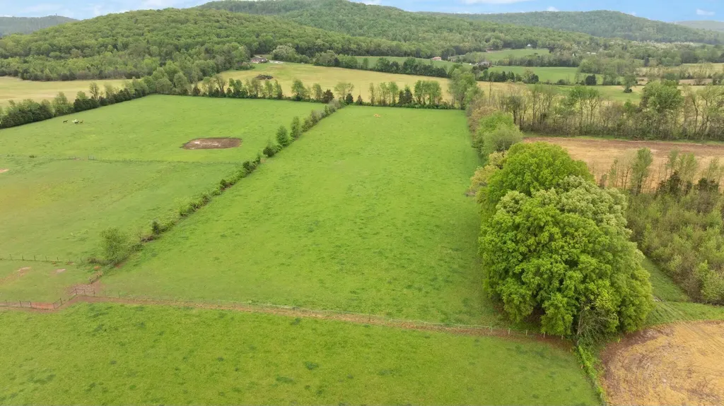 878 Horizon Loop Monticello KY 42633
