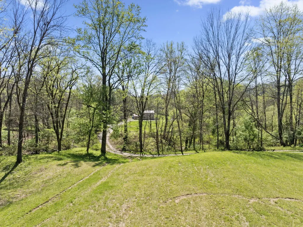 737 Fintville Road Versailles KY 40383