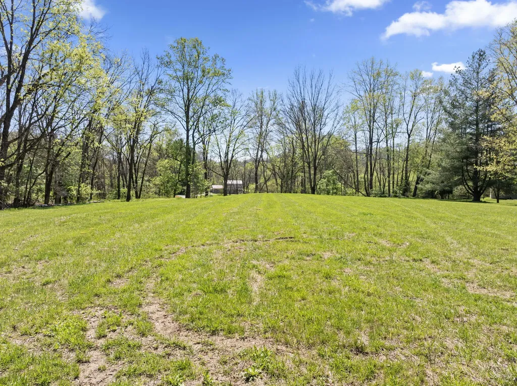 737 Fintville Road Versailles KY 40383