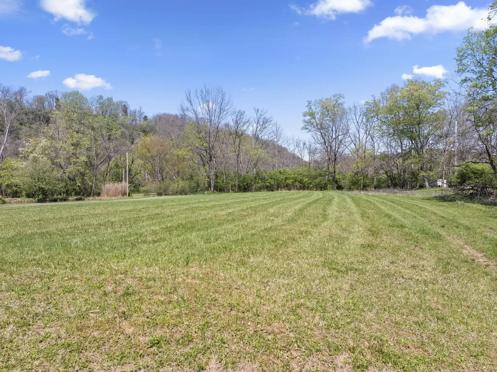 737 Fintville Road Versailles KY 40383