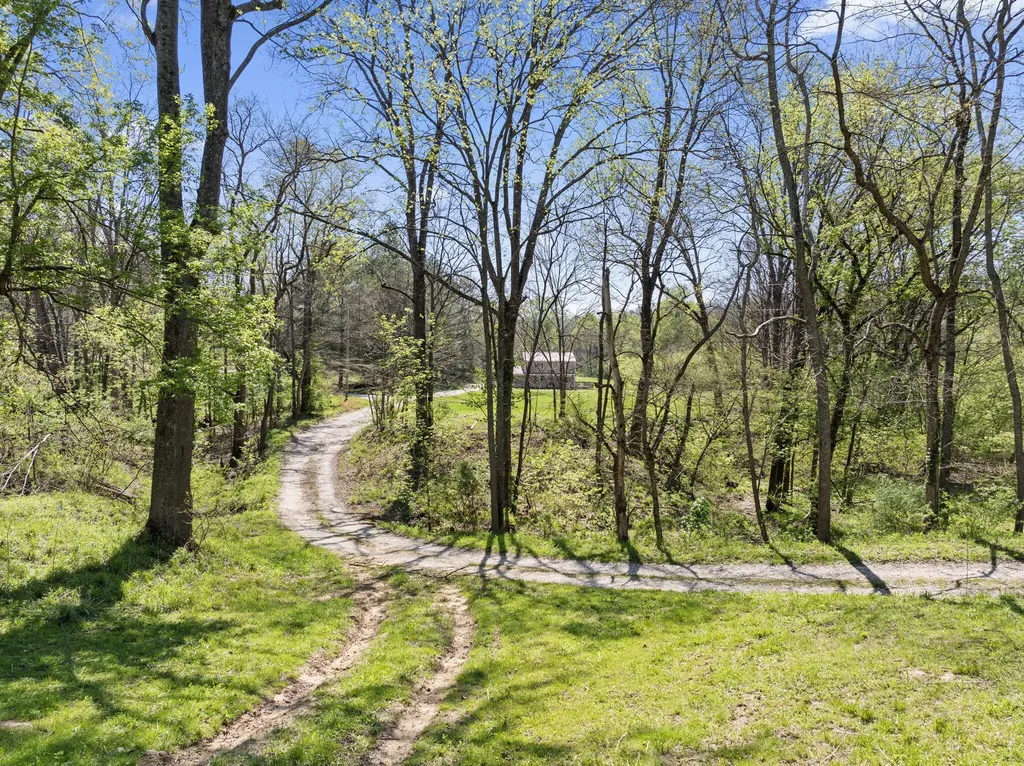 737 Fintville Road Versailles KY 40383