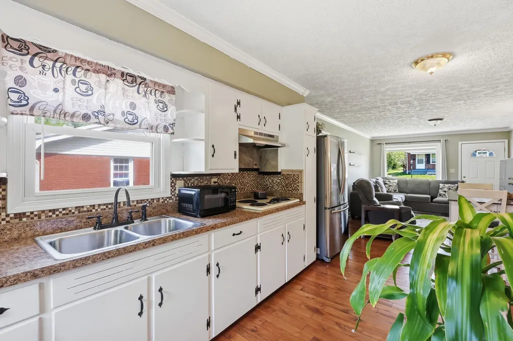110 Ridgeway Drive Lancaster KY 40444