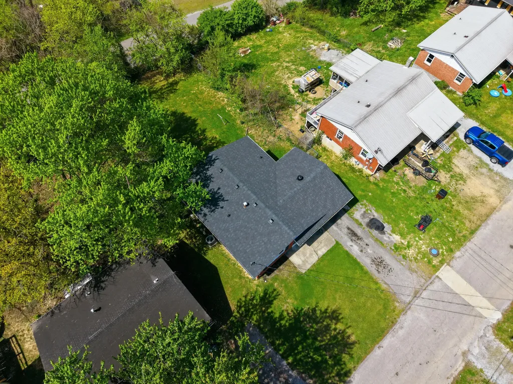 110 Ridgeway Drive Lancaster KY 40444