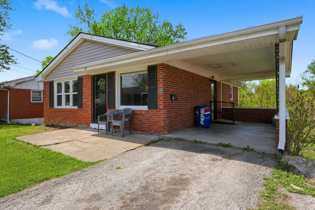 110 Ridgeway Drive Lancaster KY 40444