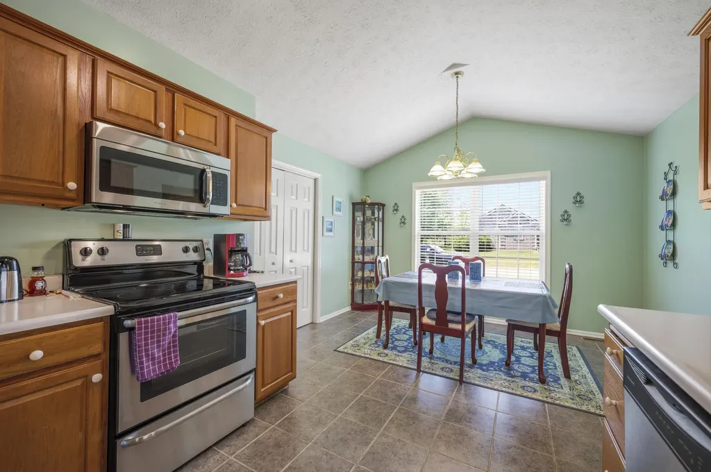 1033 J.d. Circle Berea KY 40403
