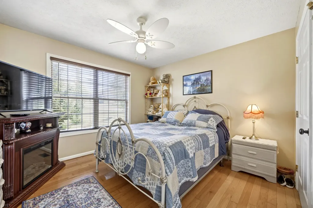1033 J.d. Circle Berea KY 40403