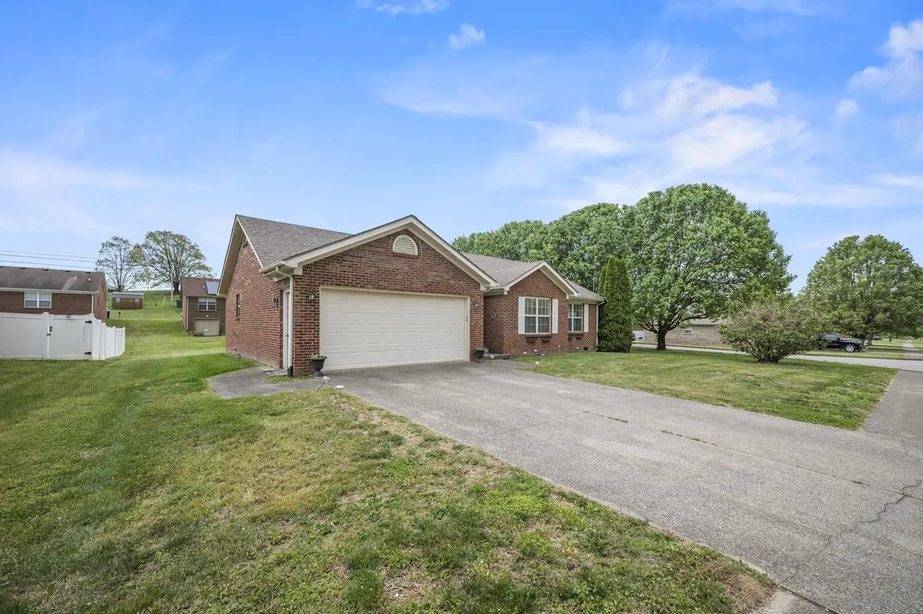 1033 J.d. Circle Berea KY 40403