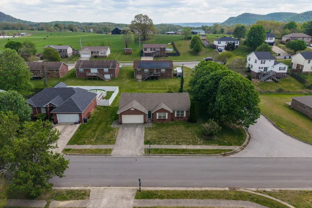 1033 J.d. Circle Berea KY 40403