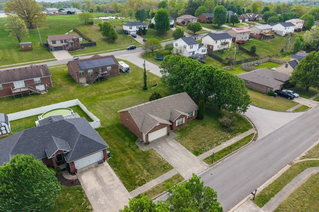 1033 J.d. Circle Berea KY 40403