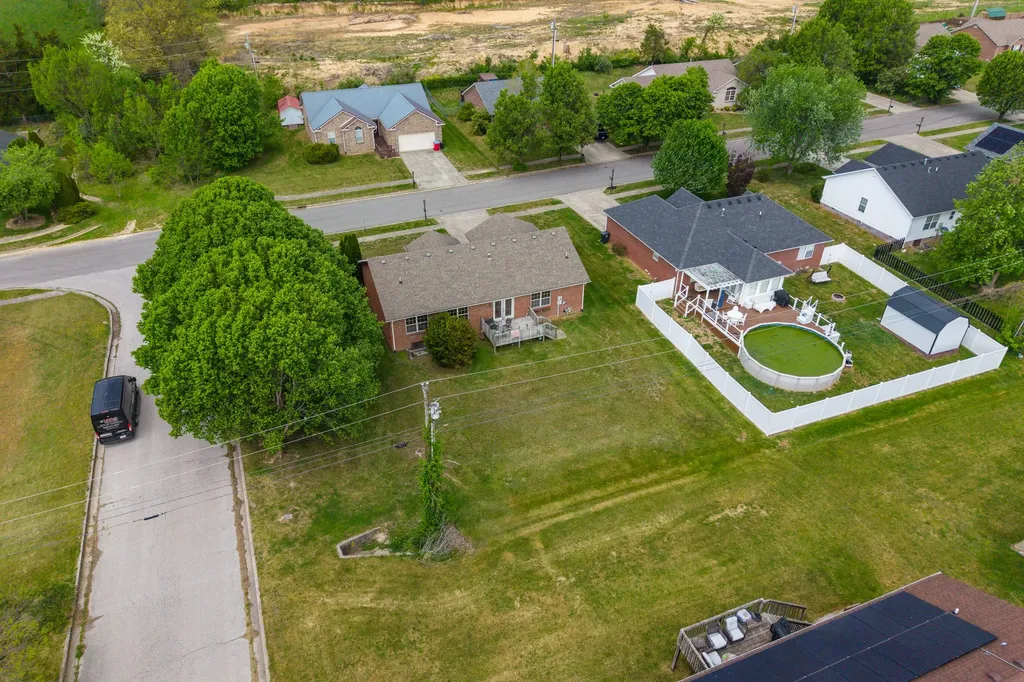 1033 J.d. Circle Berea KY 40403