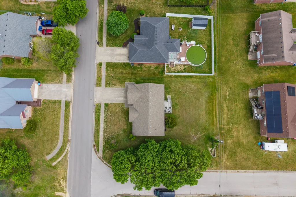 1033 J.d. Circle Berea KY 40403