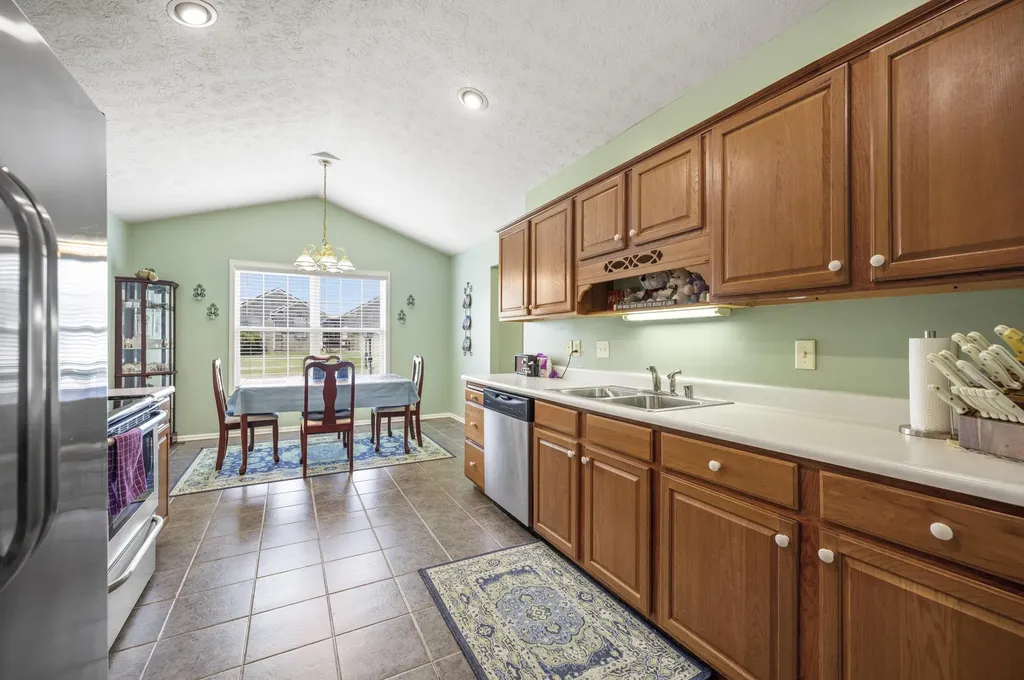 1033 J.d. Circle Berea KY 40403