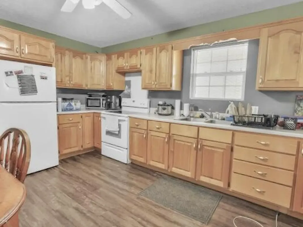8690 Kentucky 1247 Eubank KY 42567