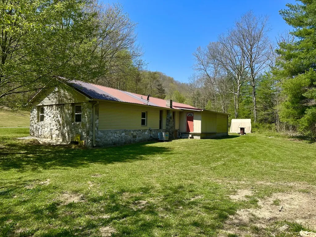 330 Happy Hollow Road Hustonville KY 40437