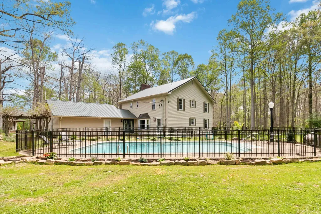 175 Black Wood Lane London KY 40741