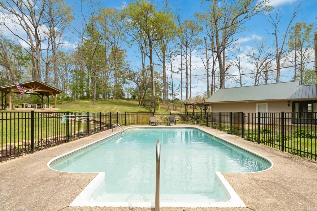 175 Black Wood Lane London KY 40741