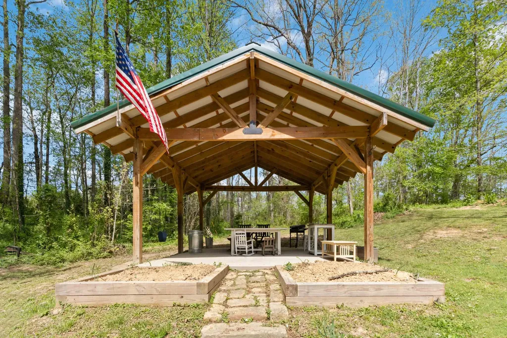175 Black Wood Lane London KY 40741