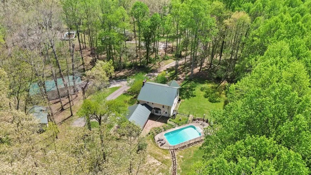 175 Black Wood Lane London KY 40741