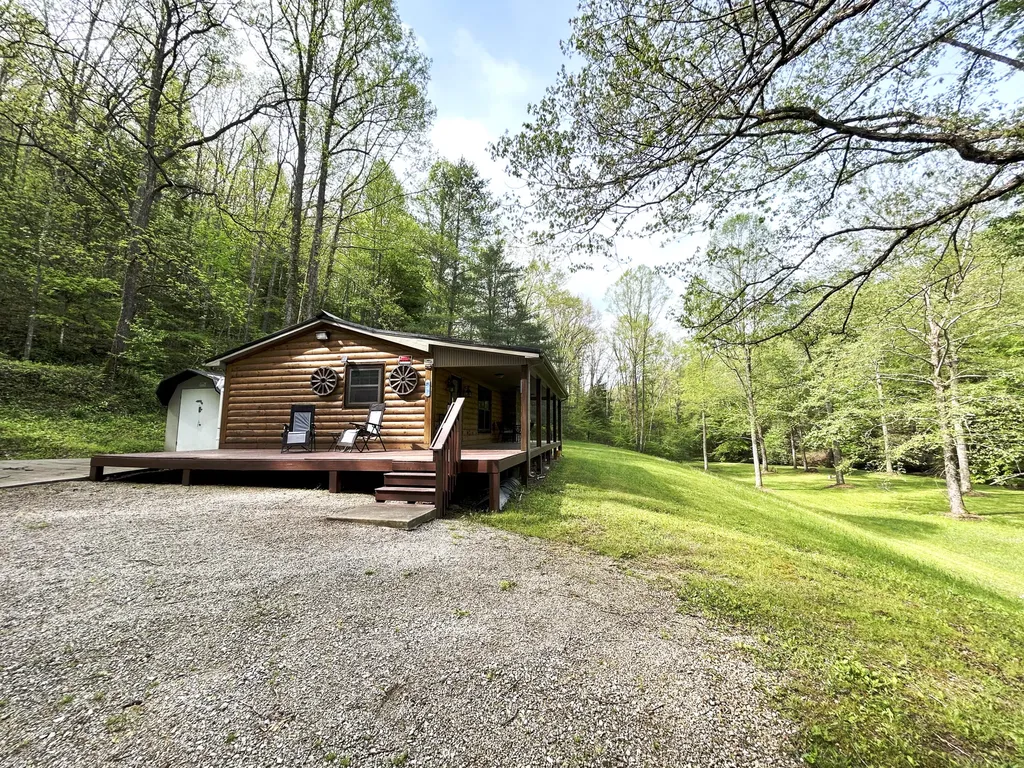 1180 Raccoon Creek Road Mckee KY 40447
