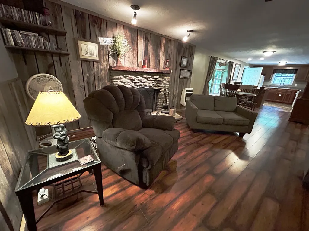 1180 Raccoon Creek Road Mckee KY 40447