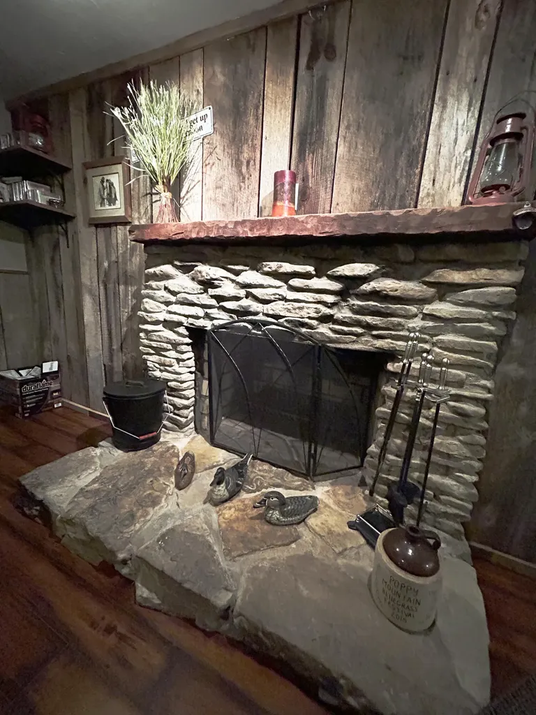1180 Raccoon Creek Road Mckee KY 40447