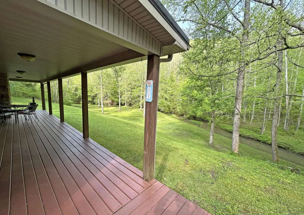 1180 Raccoon Creek Road Mckee KY 40447