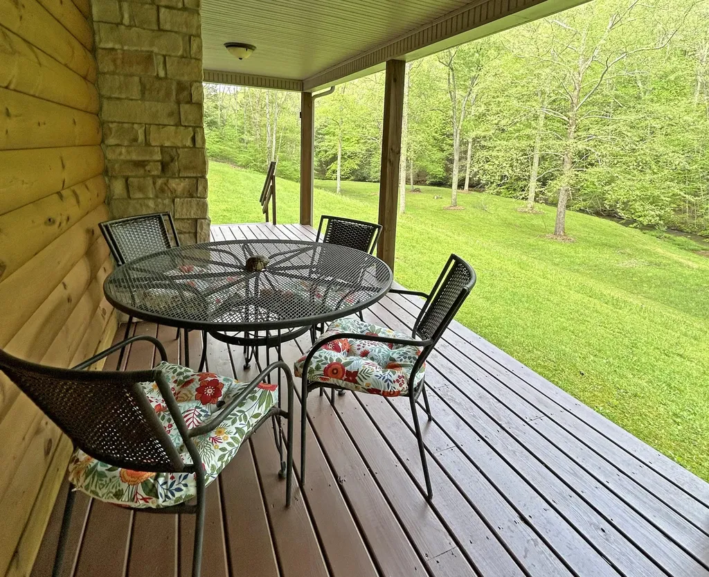 1180 Raccoon Creek Road Mckee KY 40447