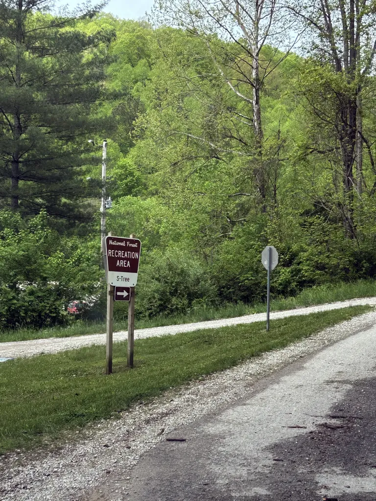 1180 Raccoon Creek Road Mckee KY 40447