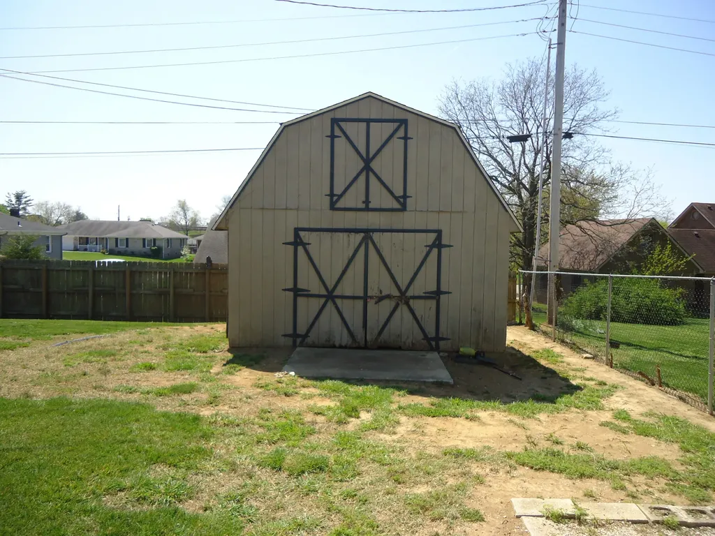 106 Pine Hill Drive Lancaster KY 40444