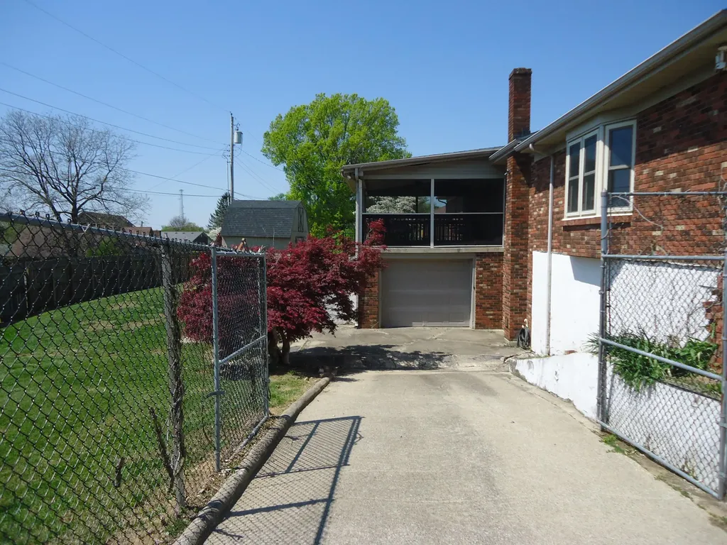 106 Pine Hill Drive Lancaster KY 40444