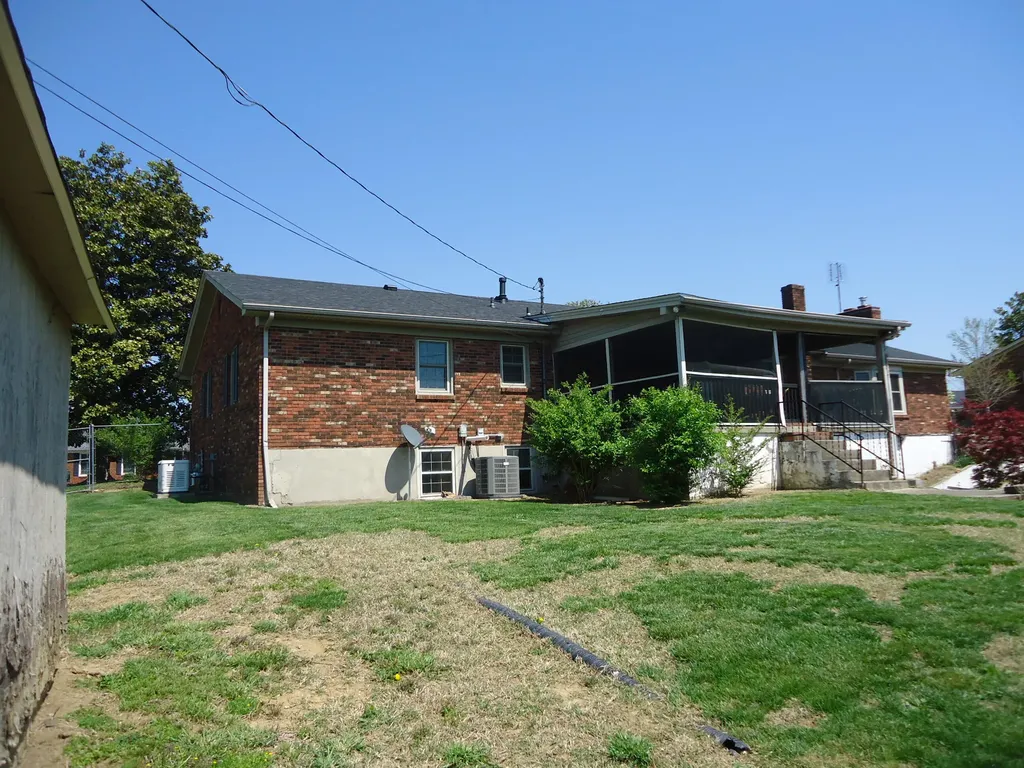 106 Pine Hill Drive Lancaster KY 40444