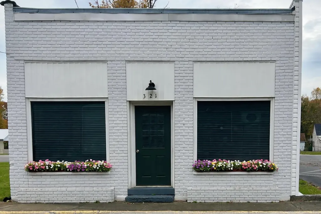 321 Main Street Science Hill KY 42553