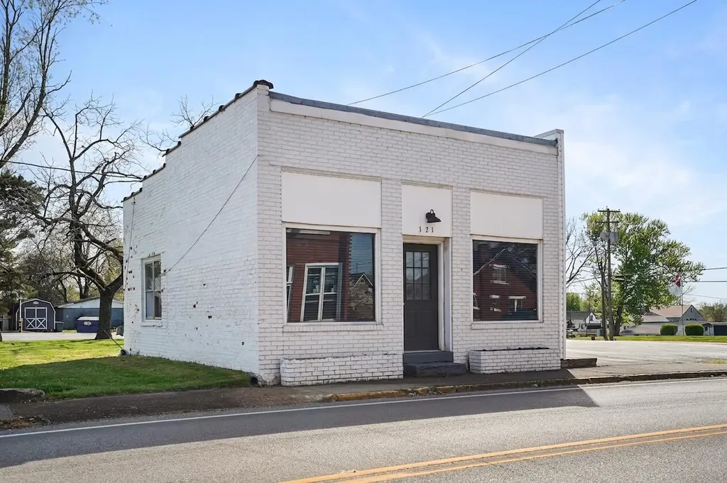 321 Main Street Science Hill KY 42553
