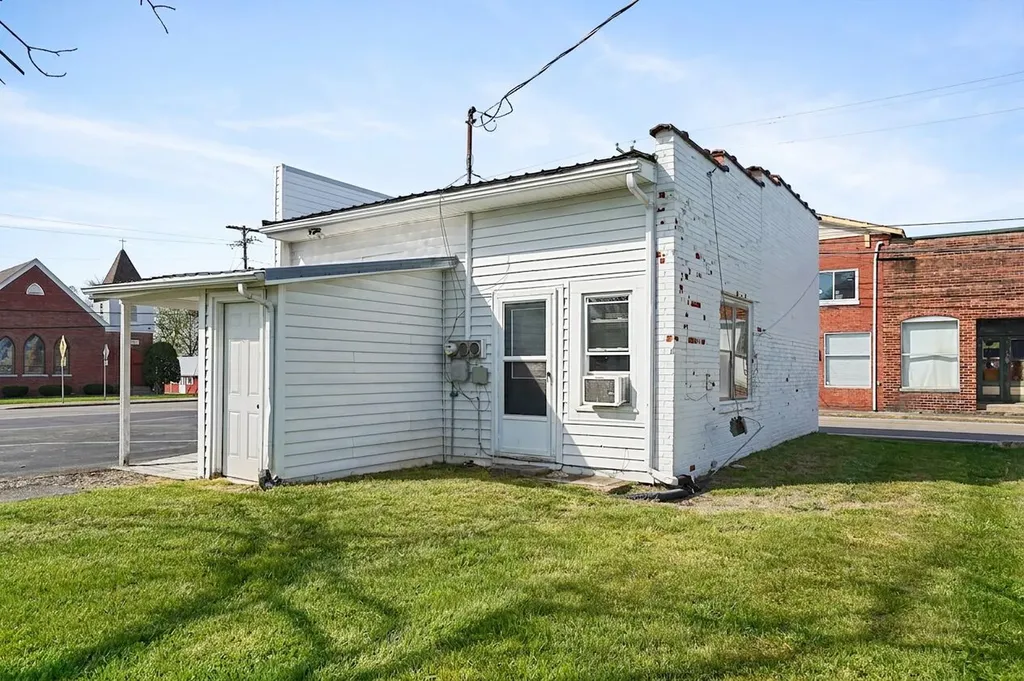 321 Main Street Science Hill KY 42553