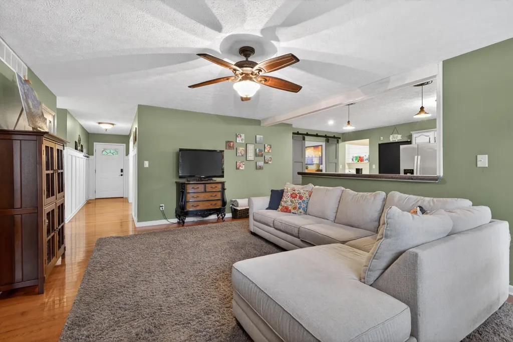 126 Sturbridge Drive Georgetown KY 40324