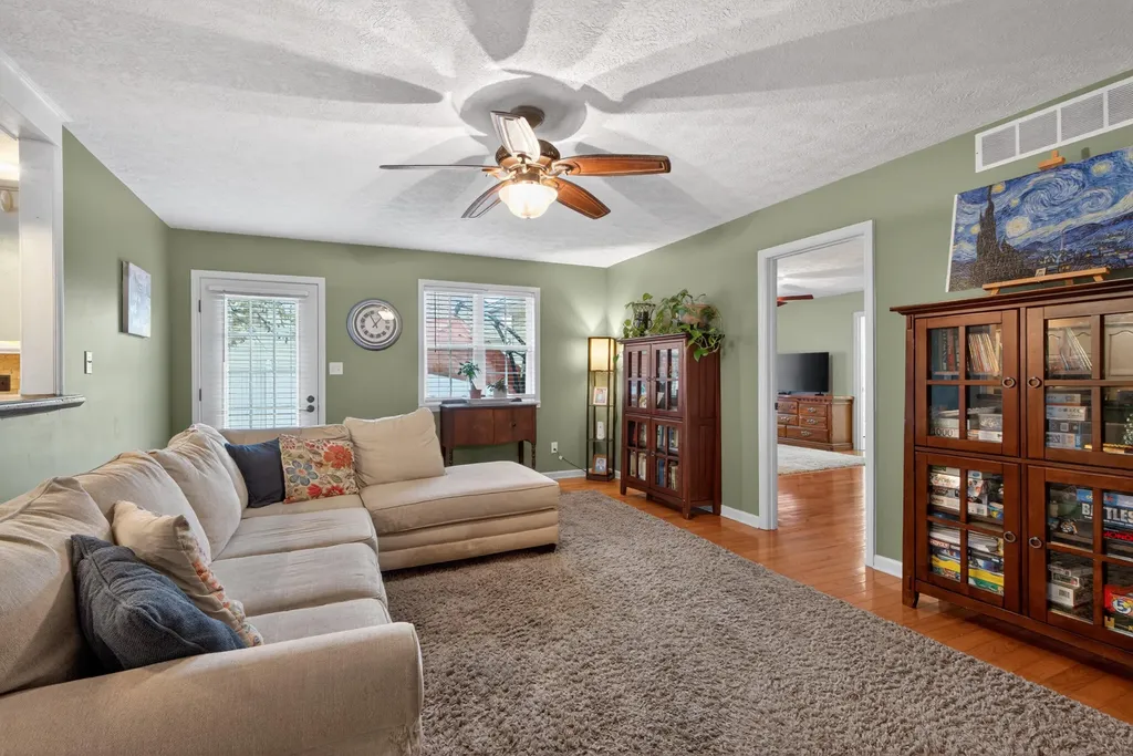 126 Sturbridge Drive Georgetown KY 40324