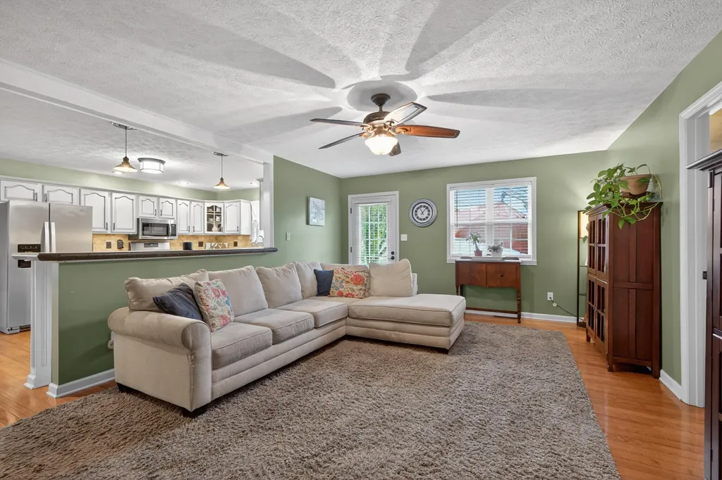 126 Sturbridge Drive Georgetown KY 40324