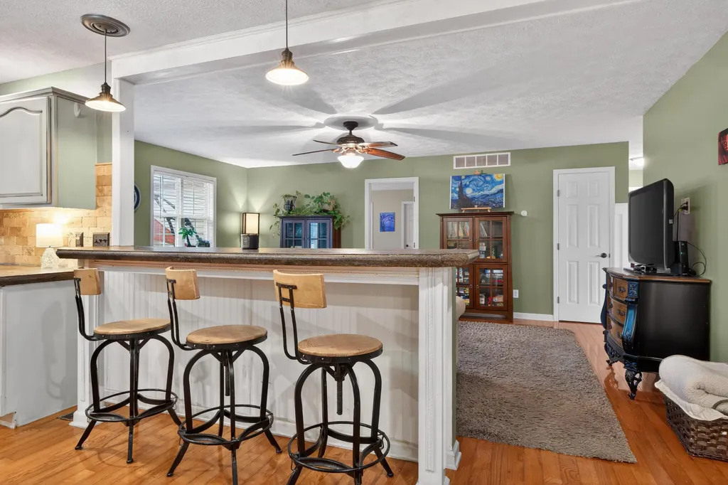 126 Sturbridge Drive Georgetown KY 40324