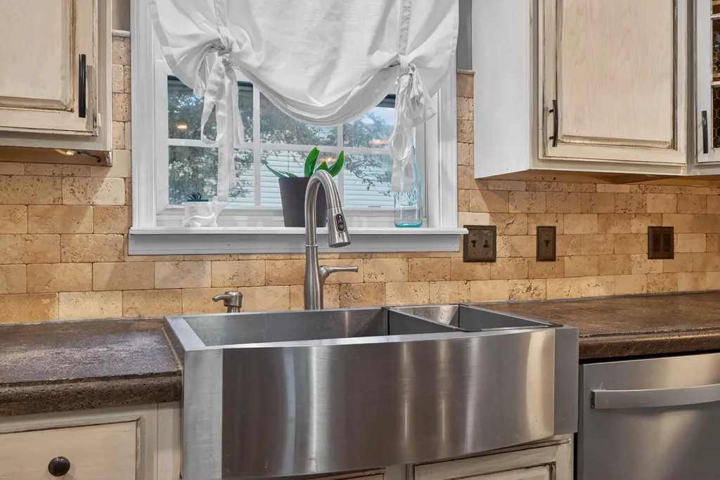 126 Sturbridge Drive Georgetown KY 40324