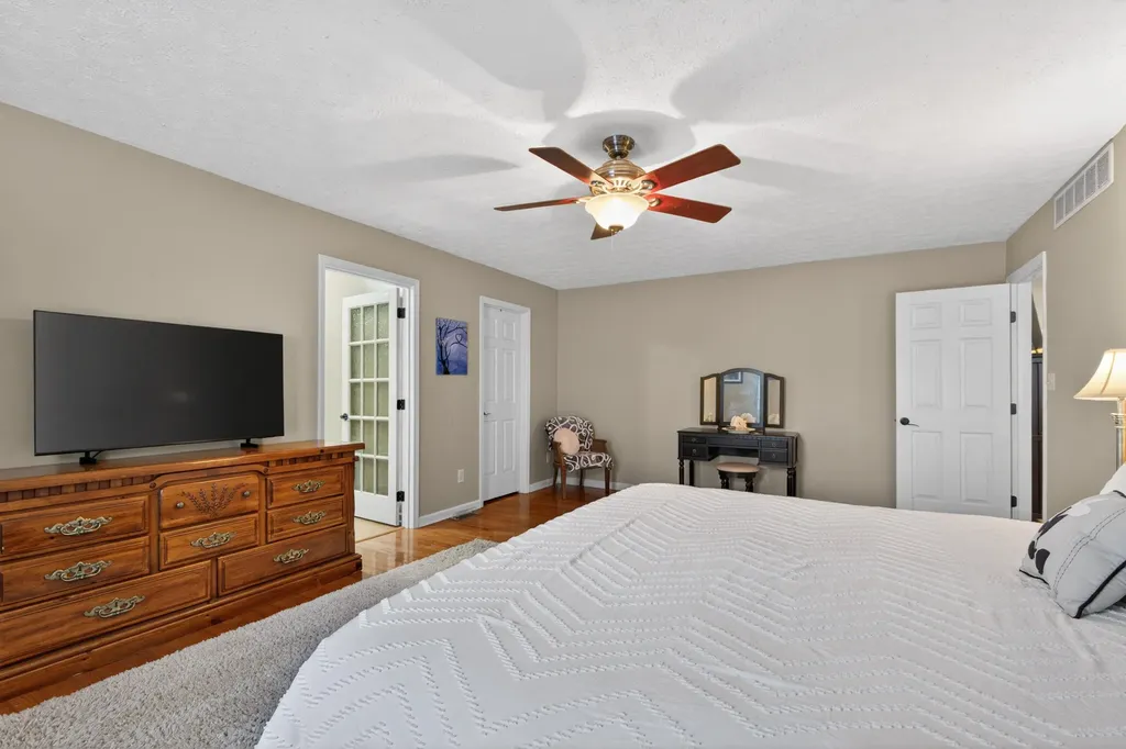126 Sturbridge Drive Georgetown KY 40324