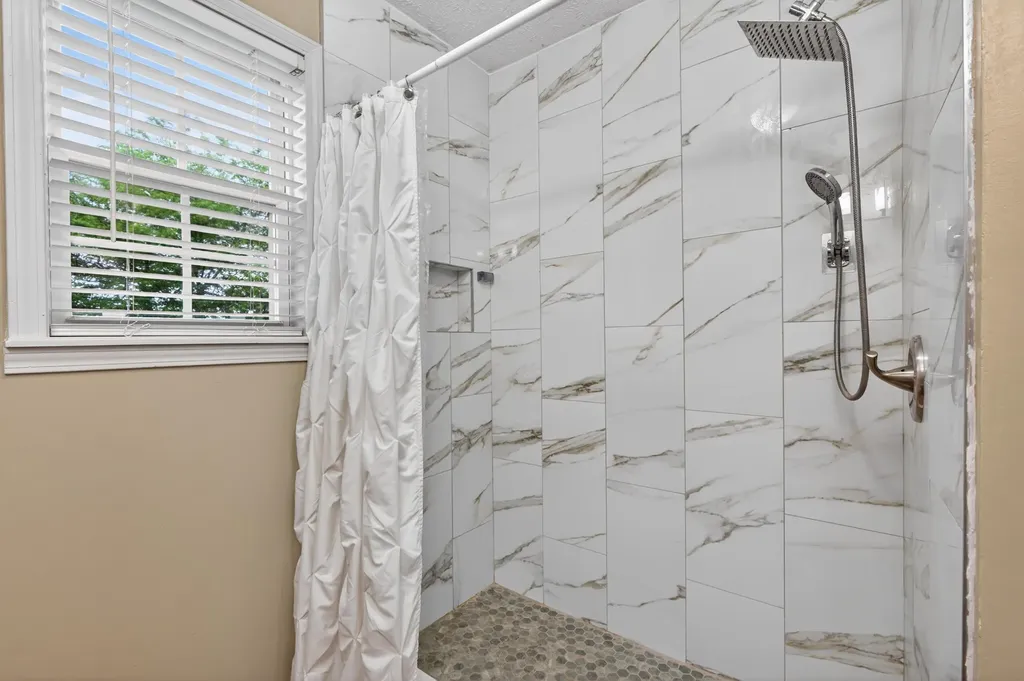126 Sturbridge Drive Georgetown KY 40324