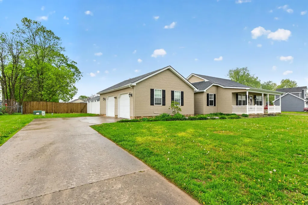 126 Sturbridge Drive Georgetown KY 40324