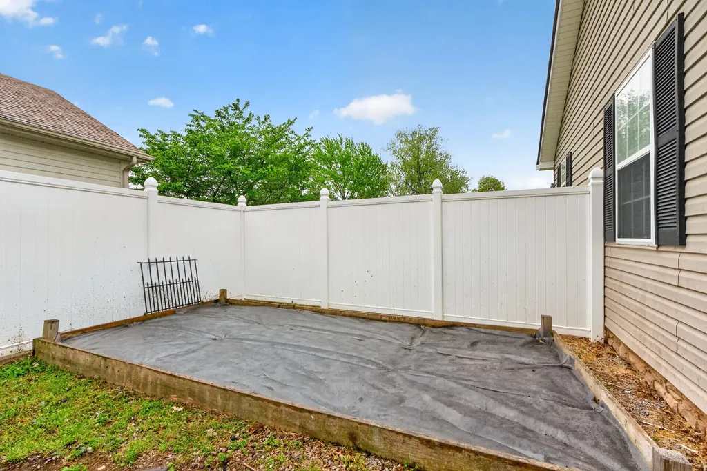 126 Sturbridge Drive Georgetown KY 40324