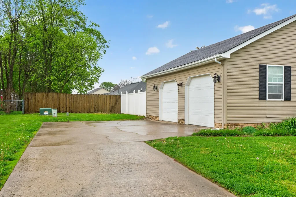 126 Sturbridge Drive Georgetown KY 40324